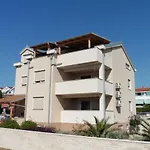 In With Terrace, Air Conditioning, Wifi, Washing Machine 4534-3 Διαμέρισμα *
