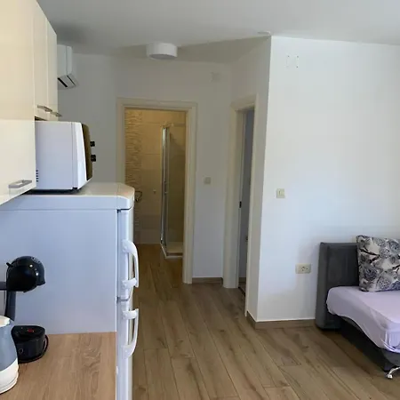 In With Terrace, Air Conditioning, Wifi, Washing Machine 4534-3 * Punat