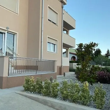In With Terrace, Air Conditioning, Wifi, Washing Machine 4534-3 * Punat