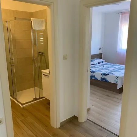 In With Terrace, Air Conditioning, Wifi, Washing Machine 4534-3 Apartmán *