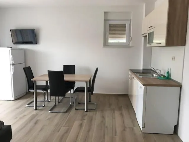 In With Terrace, Air Conditioning, Wifi, Washing Machine 4534-3 Appartement *