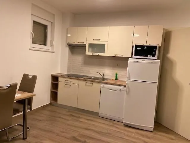 Appartement In With Terrace, Air Conditioning, Wifi, Washing Machine 4534-3 *