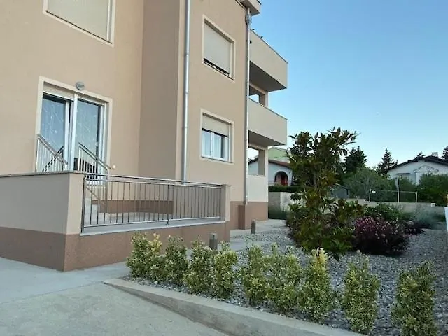 In With Terrace, Air Conditioning, Wifi, Washing Machine 4534-3 * Punat